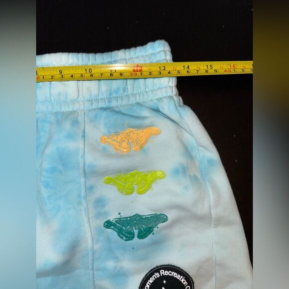 Nike Womens Embroidered Tie Dye Running Training Shorts Size Small EUC - Picture 8 of 9